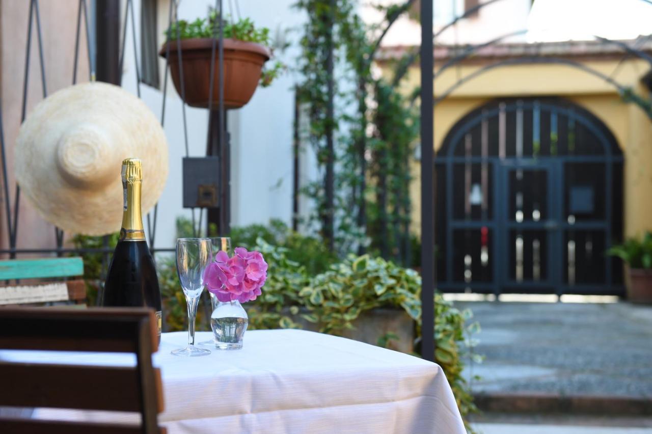 Bed and Breakfast Il Giardino Segreto Ізео Екстер'єр фото